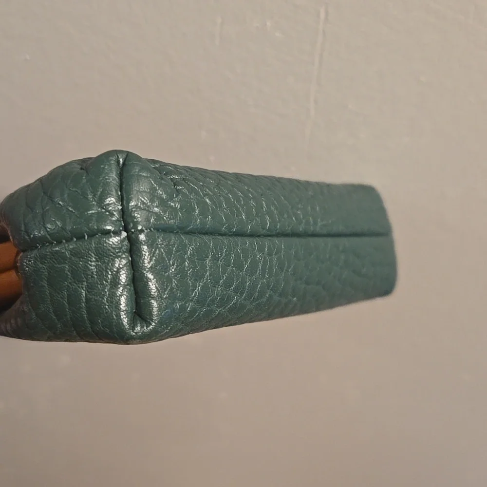 Dooney & Bourke Green and Tan Leather Wallet - Picture 6 of 12